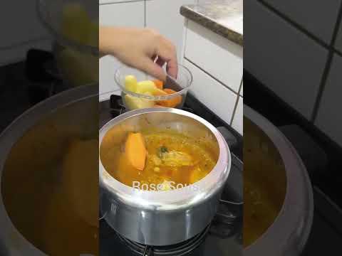 Frango ao molho com legumes