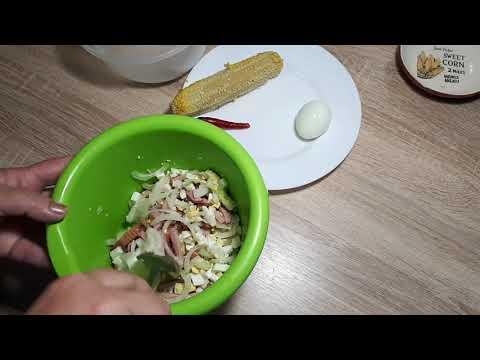 простой. но вкусный салат* подручный*