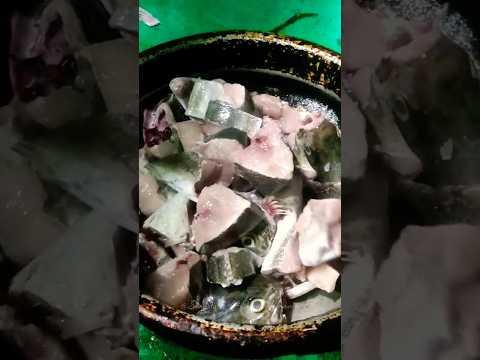 Our Boat Kitchen : மாமியா பாறை மீன் குழம்பு உடன் ரொட்டி ....