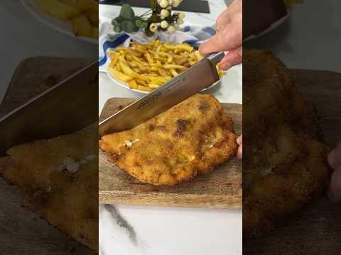 Cachopollo de queso de cabra y cebolla caramelizada