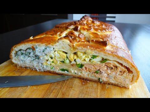 Кулебяка: с горбушей, луком и яйцом