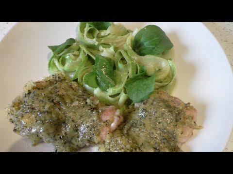 Быстрый и Супер Вкусный Ужин или Обед . Куриное филе под сыром  и Лапша из Кабачка .