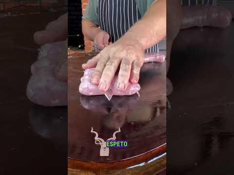 Como assar linguiça no churrasco