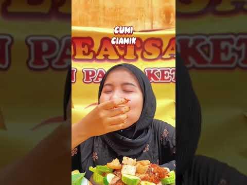 Ngga dong, karena emang senikmat itu buat dimakan pakai lauk apapun! 