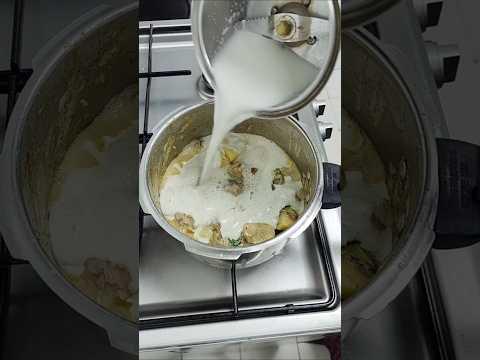 Chicken white salna / இப்படி ஒரு முறை செய்து பாருங்க / kasbena chicken white salna