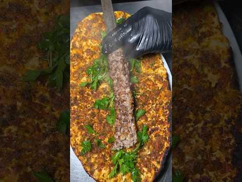 Çıtır Antep Lahmacunu Arası Kıyma Kebabı